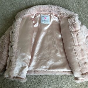 Faux fur coat 2T